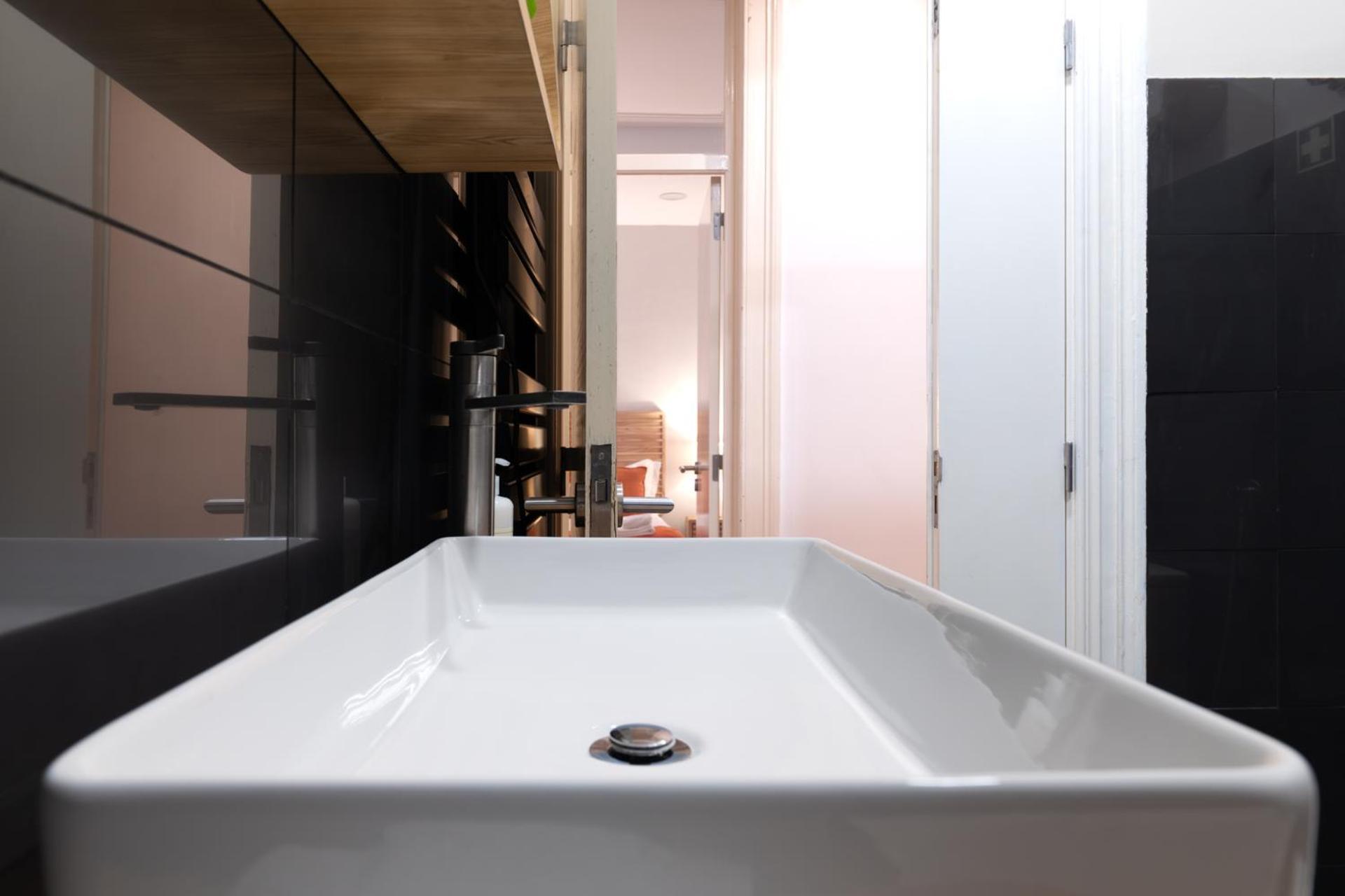 Beautiful In Bairro Alto - Quite Apartment