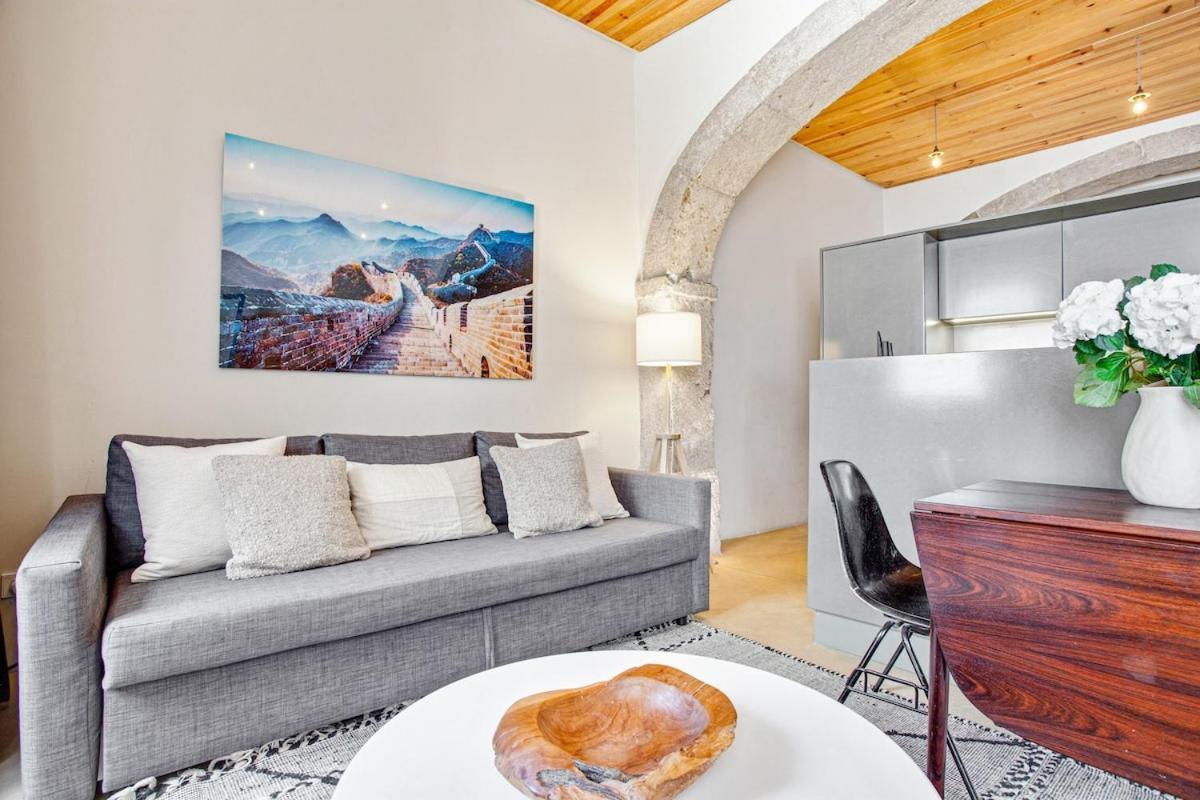 Architect Design Loft 18 Century Apartment Lisbon