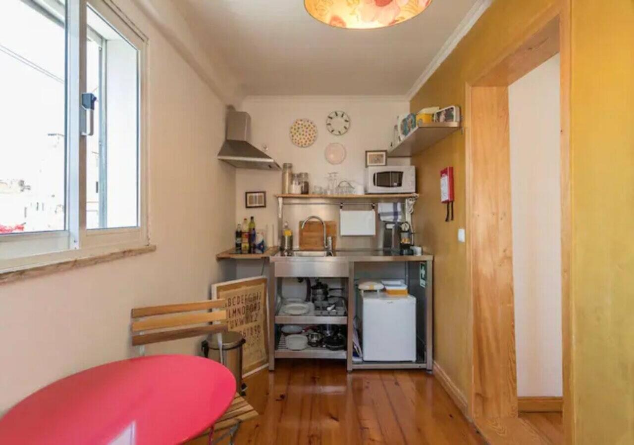 Artsy Apartment *