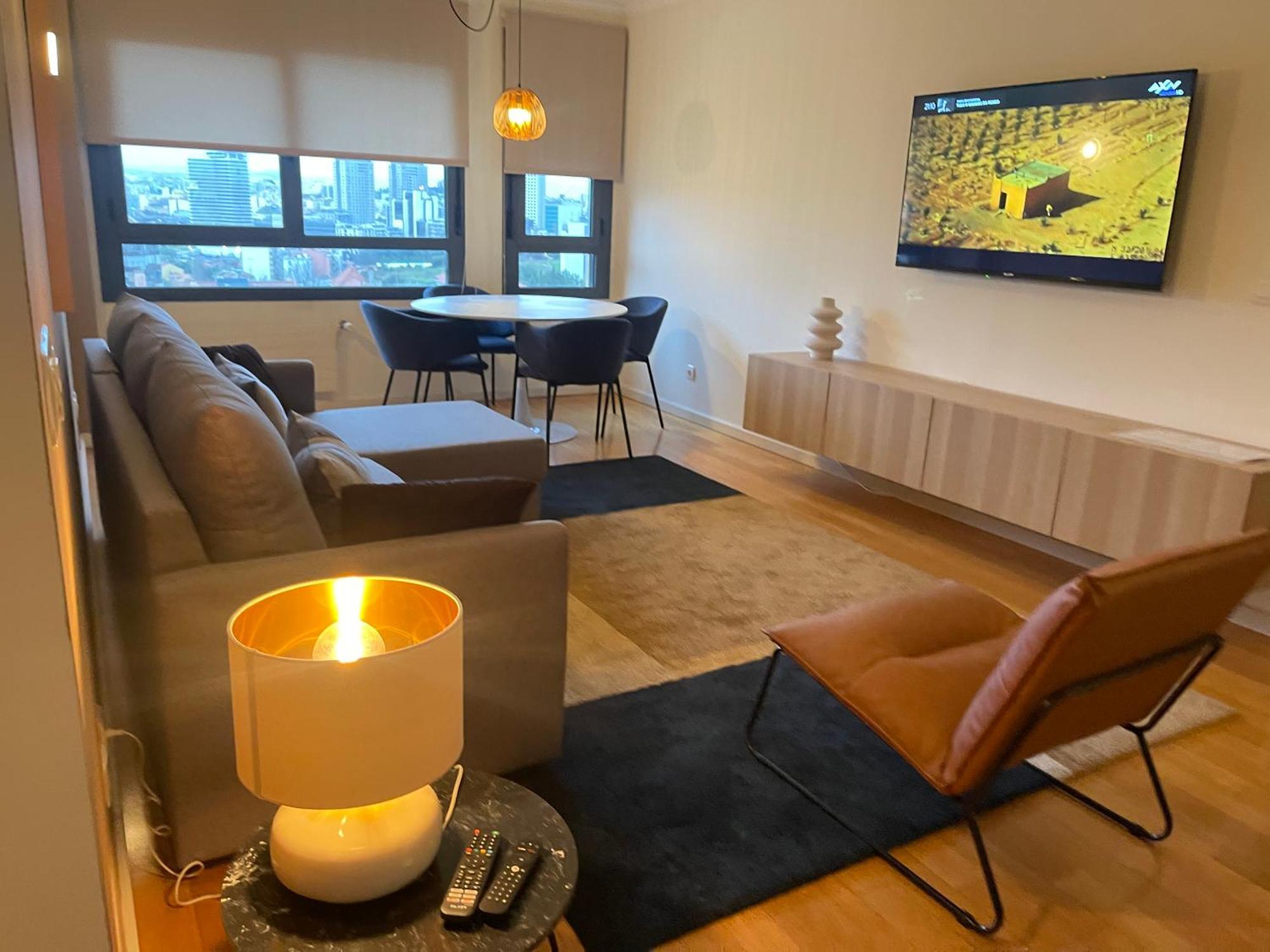 Besthomestay- Lisbon- Garden, Pool & Garage * Lisbon