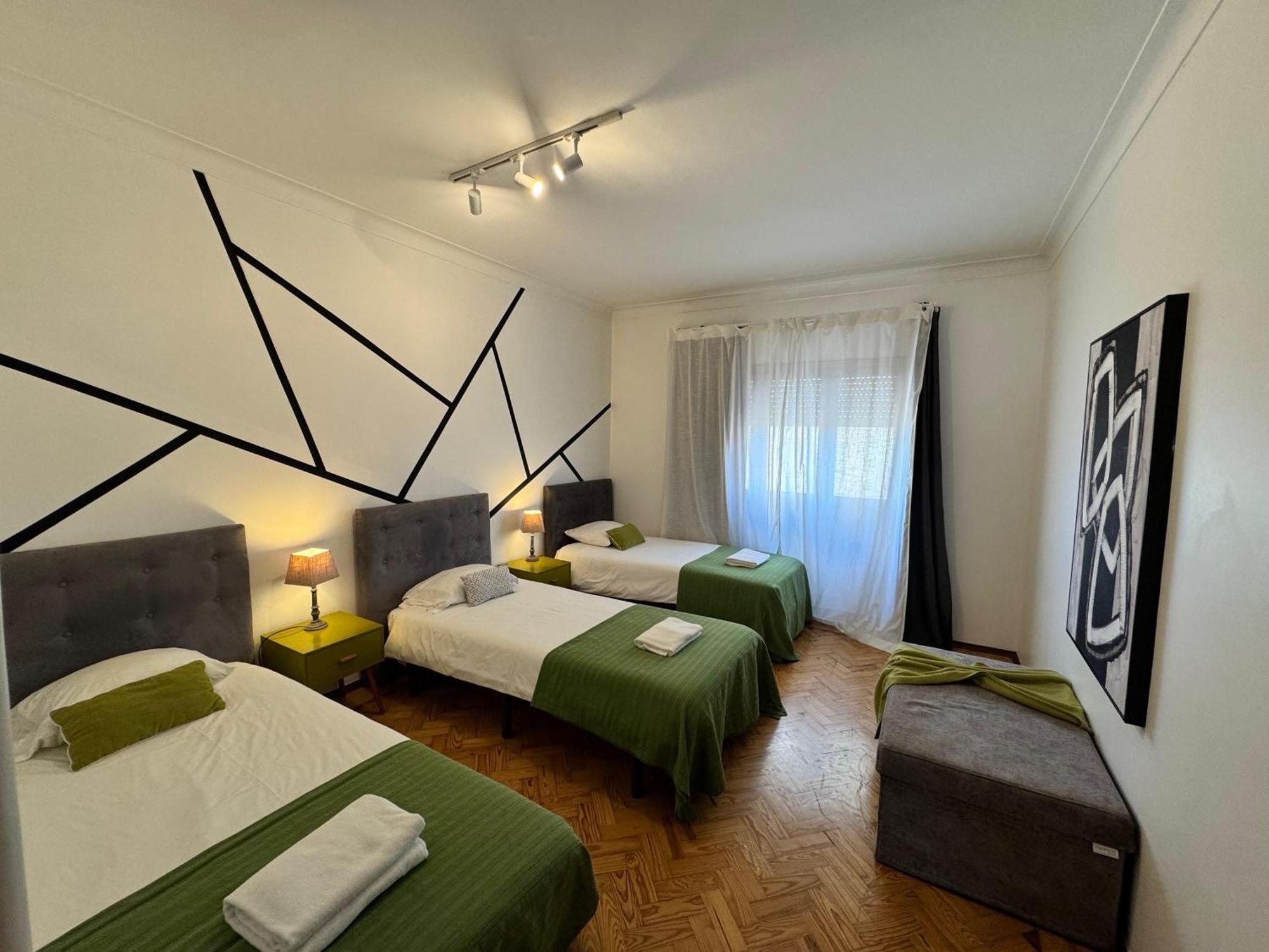 Apolonia 30 Guests Balconies Apartment Lisbon