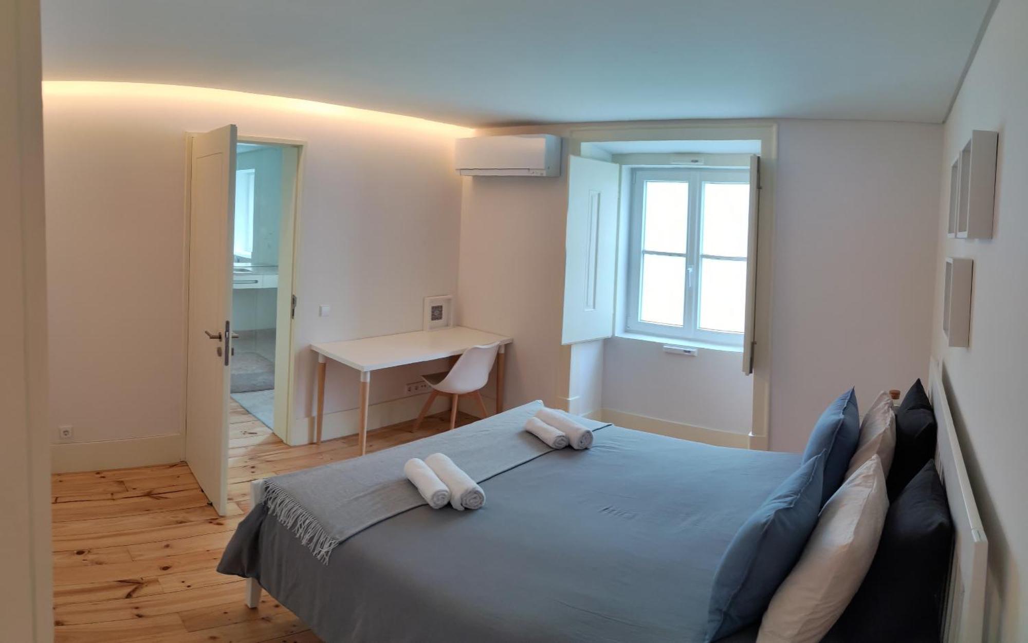 In Cozy In Chiado In Shared House * Lisbon