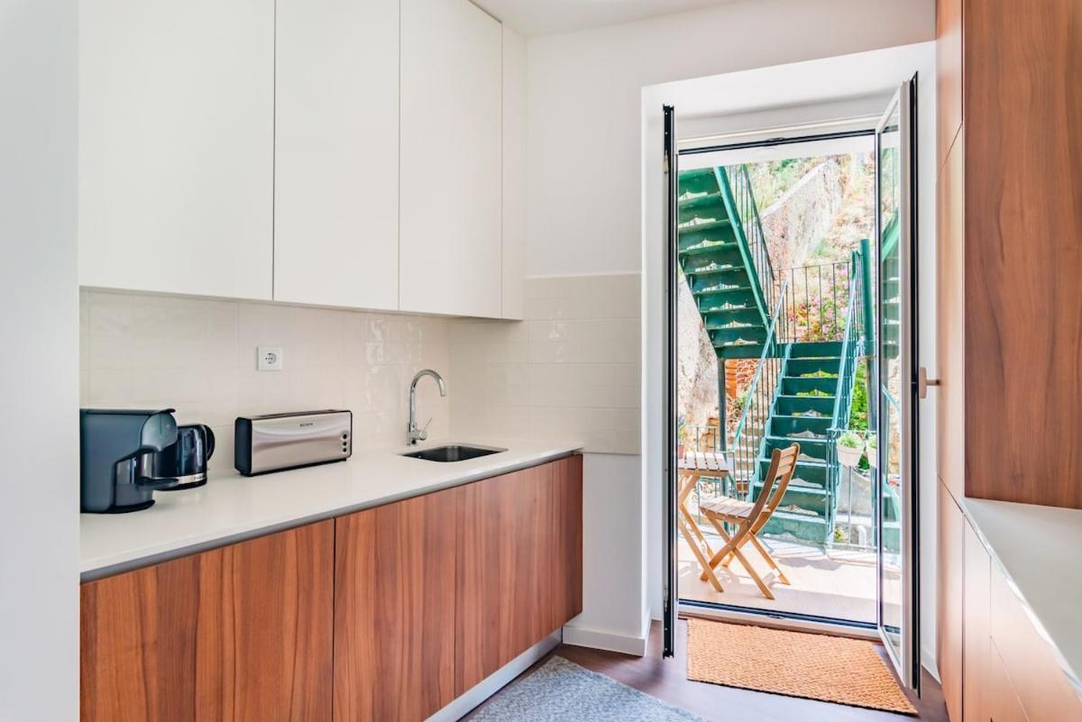 2br Cardiff With Balcony Apartment Lisbon