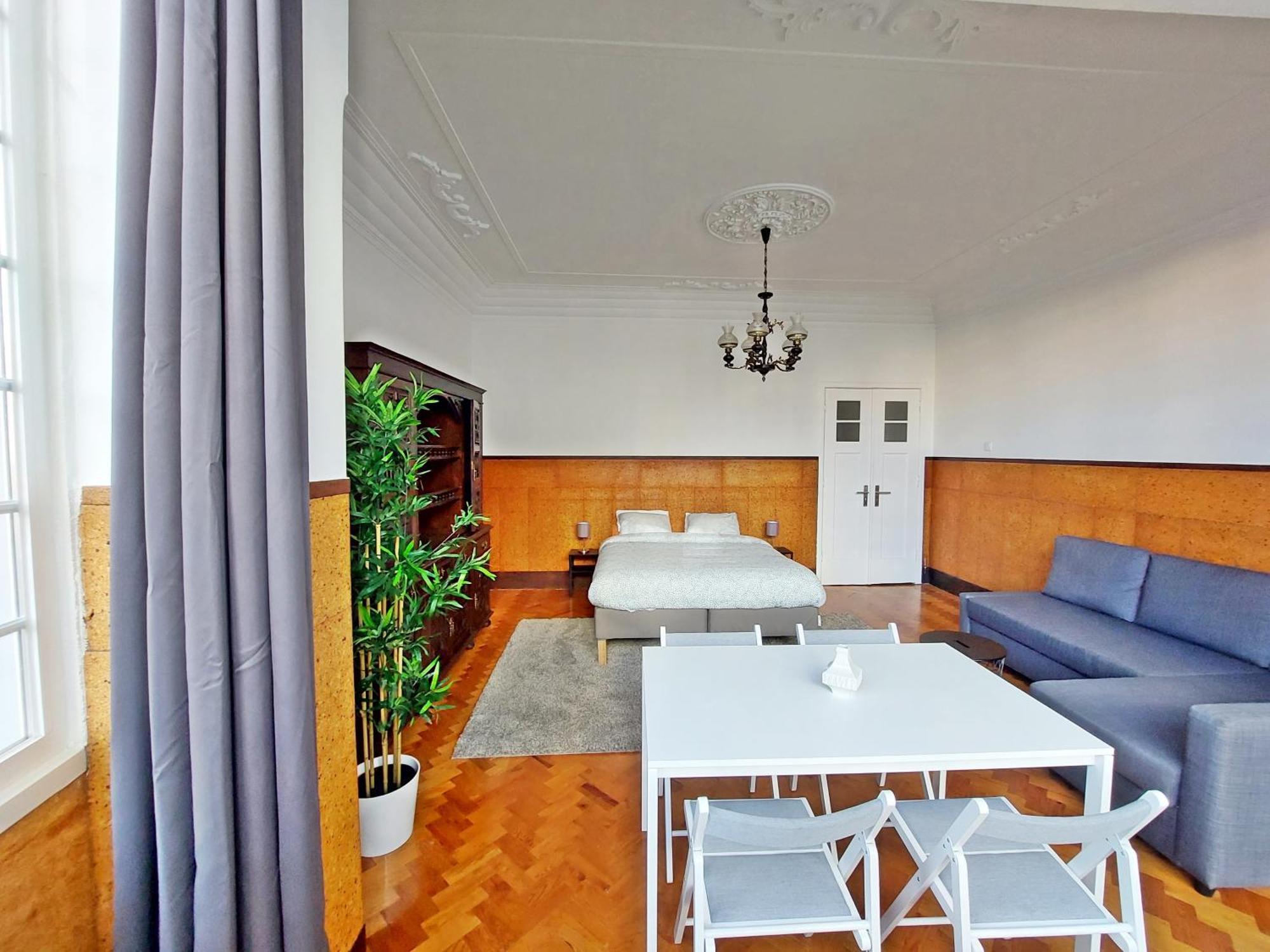 Don Alvares * Lisbon