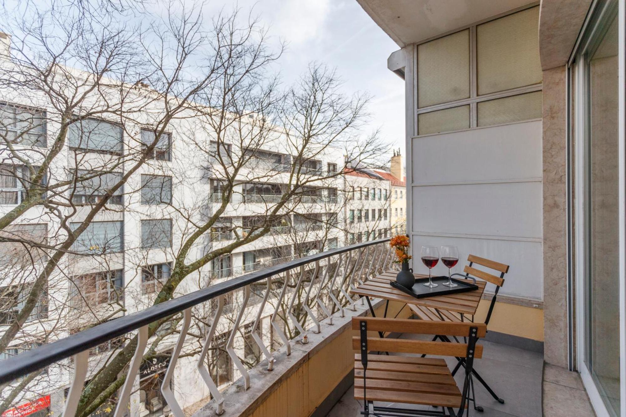 Brand New 2br In Alcantara Apartment Lisbon