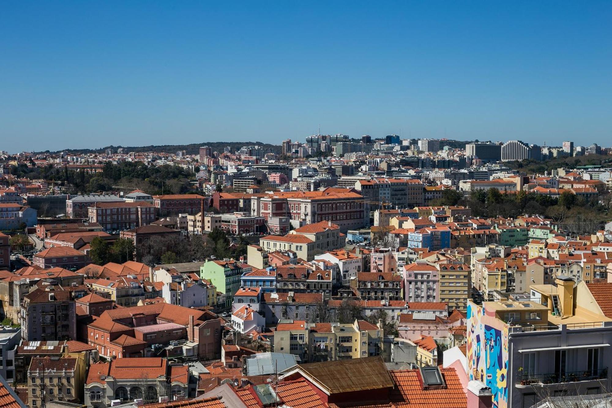 Apartment Happy - With A View, Private Terrace & Ac Lisbon
