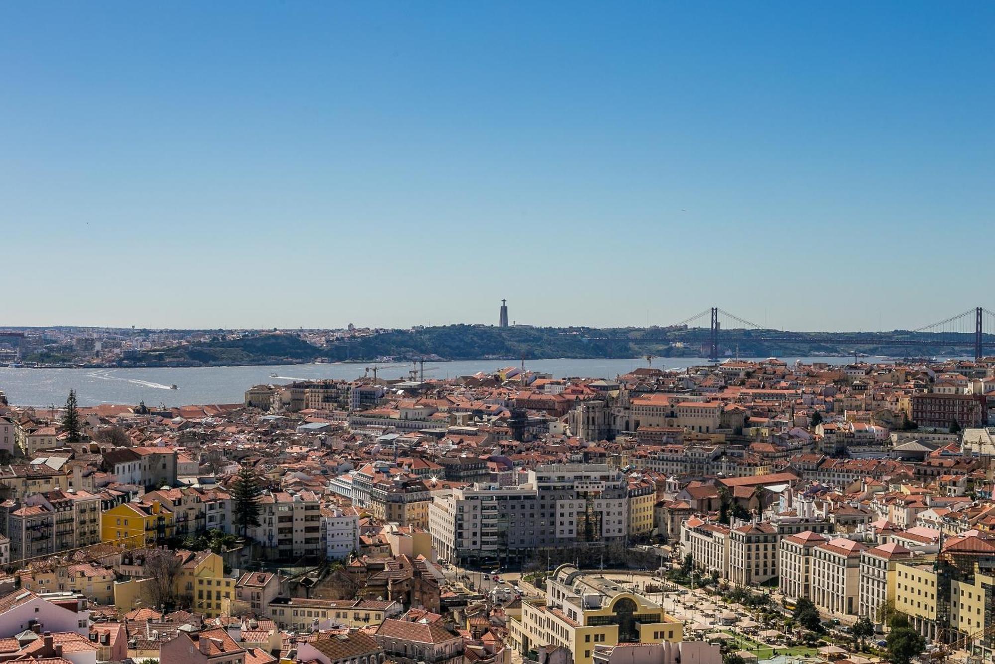 Happy - With A View, Private Terrace & Ac Apartment