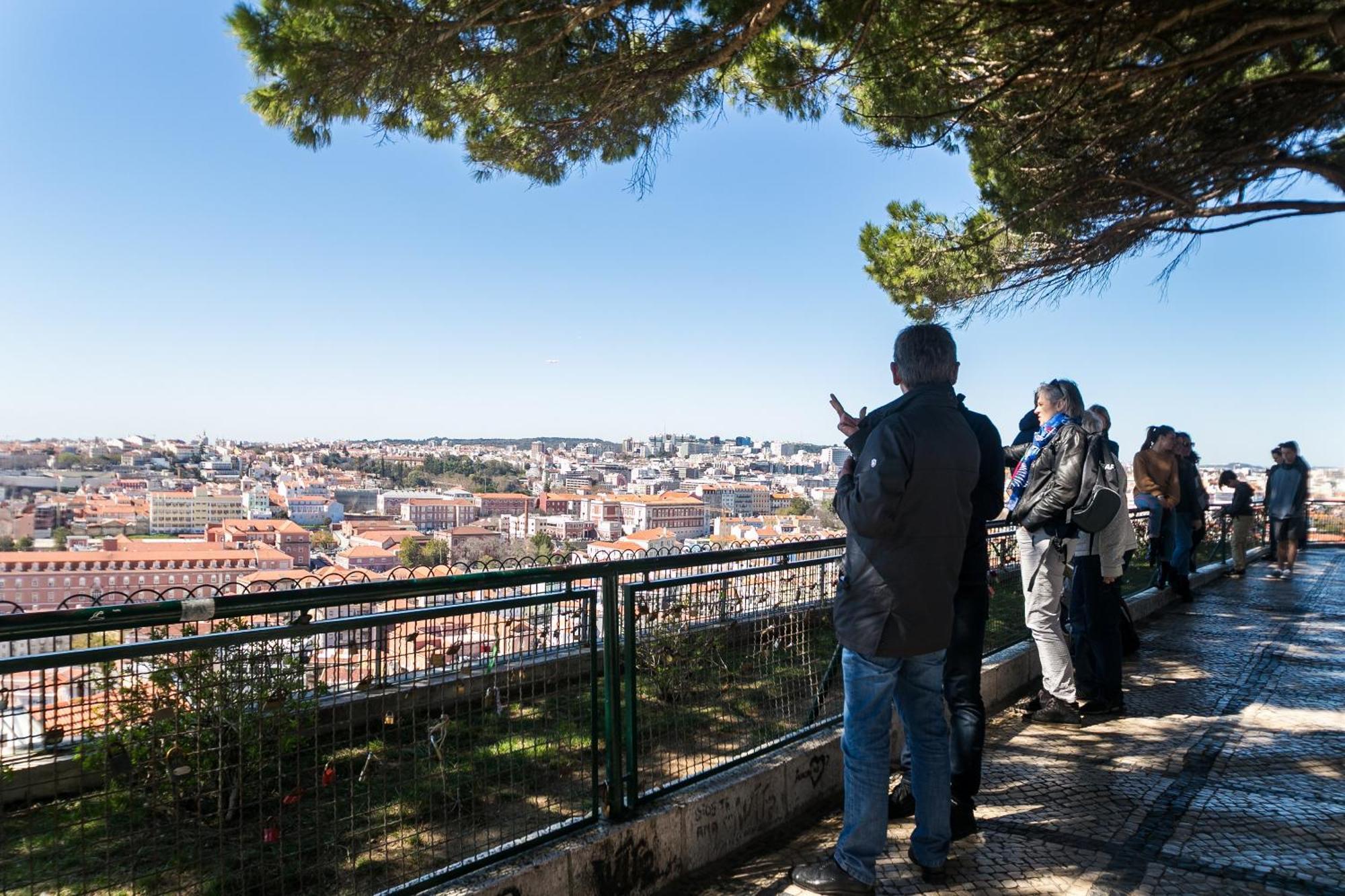 Happy - With A View, Private Terrace & Ac Apartment Lisbon