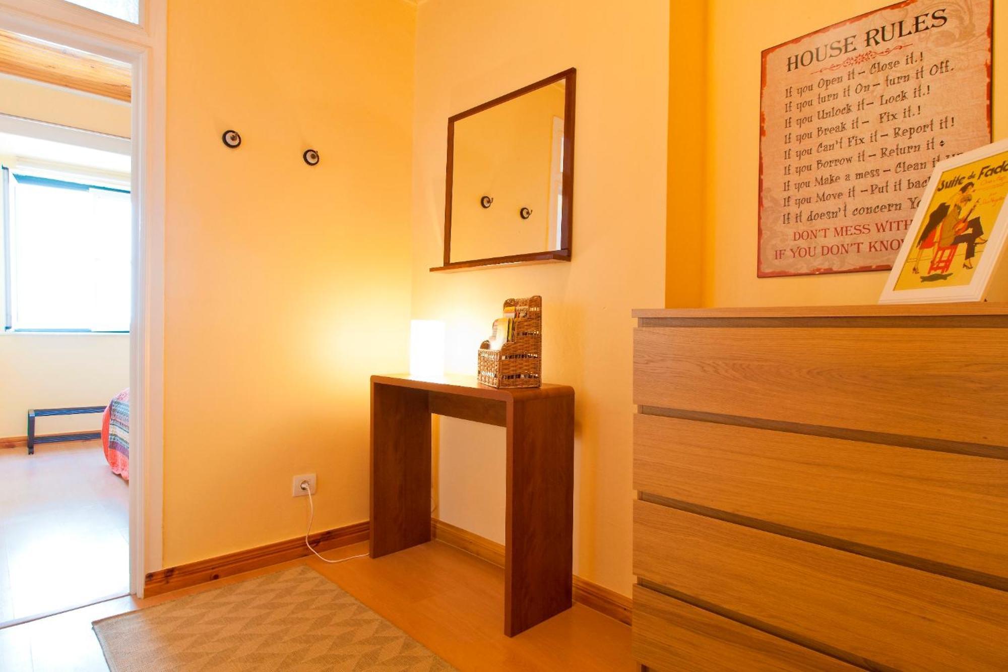 Apartment In Vibrant Bairro Alto *