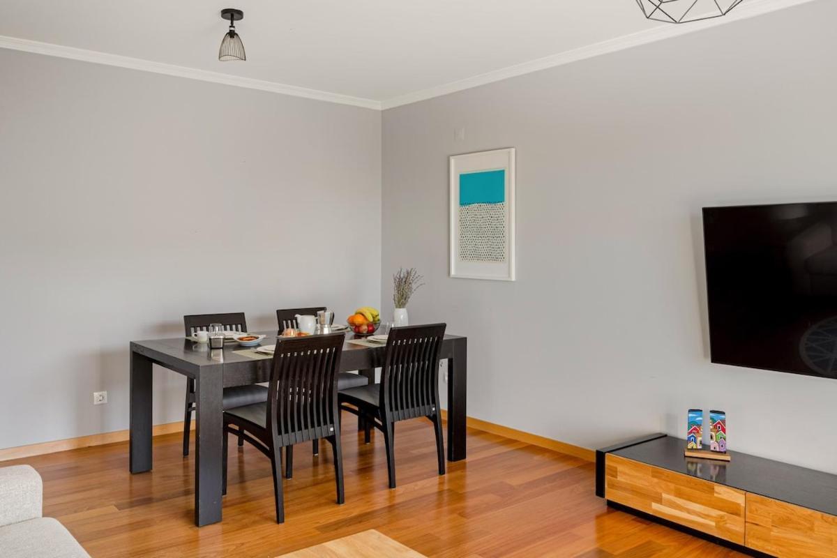 Elegant Flat In Benfica - 10 Min To Center Lisbon