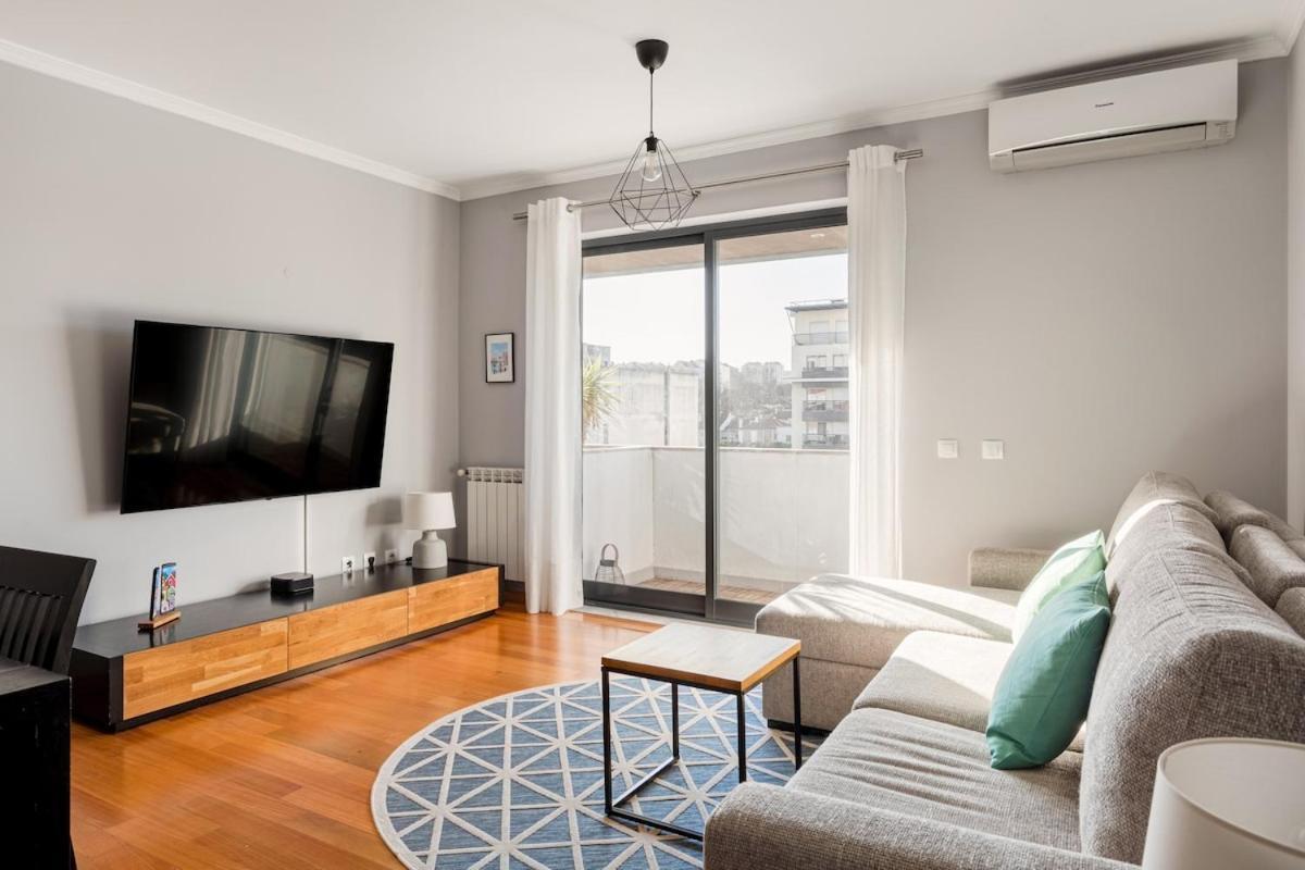 Elegant Flat In Benfica - 10 Min To Center Apartment Lisbon