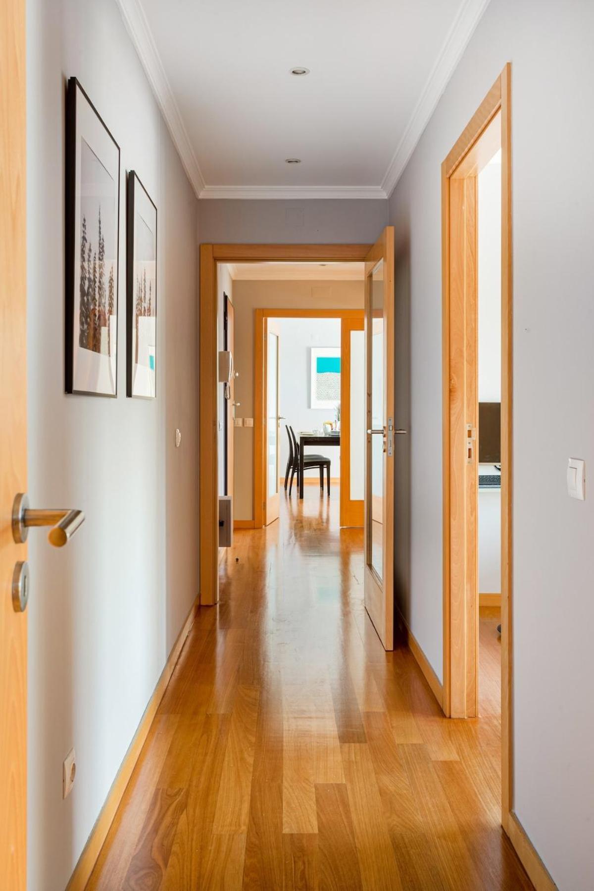 Elegant Flat In Benfica - 10 Min To Center Lisbon