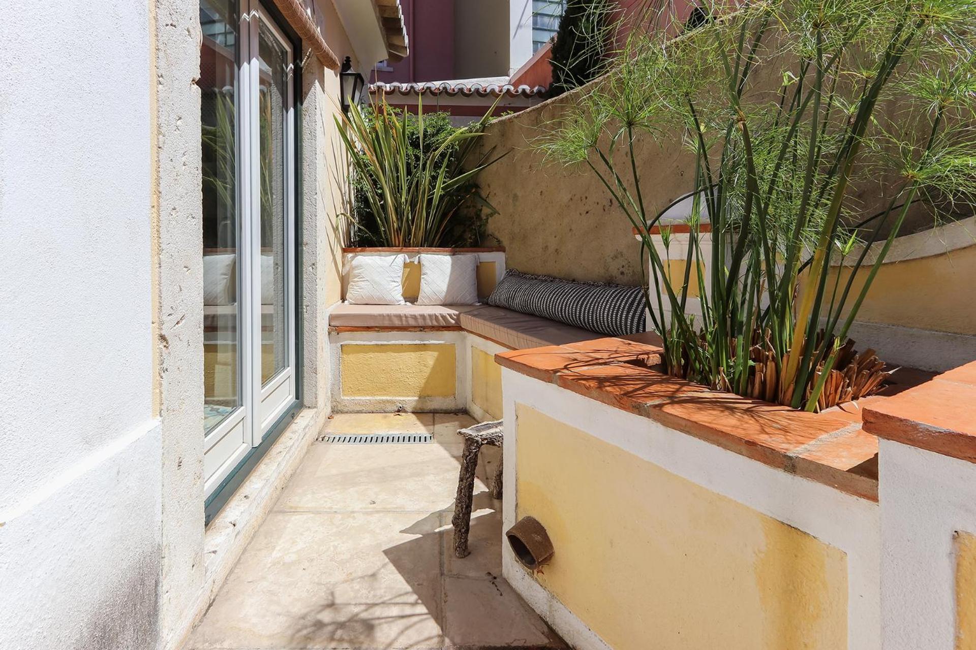 Villa Domingues Lisbon