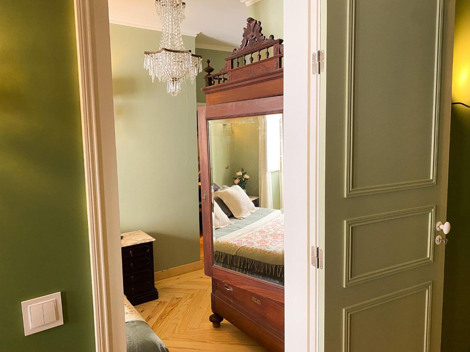Modern Belle Epoque Apartment Lisbon