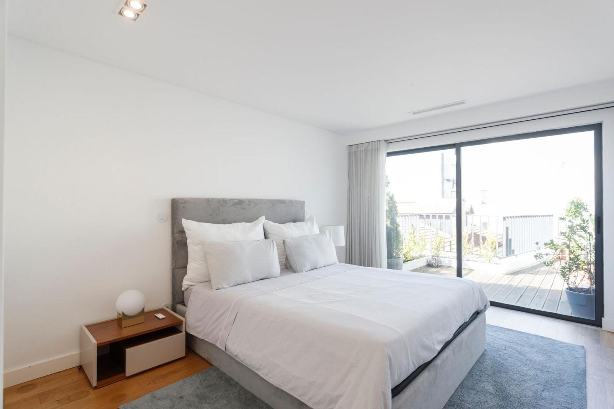 Luxury With Balcony And Shared In The Parque Eduardo Vii Area Homestay