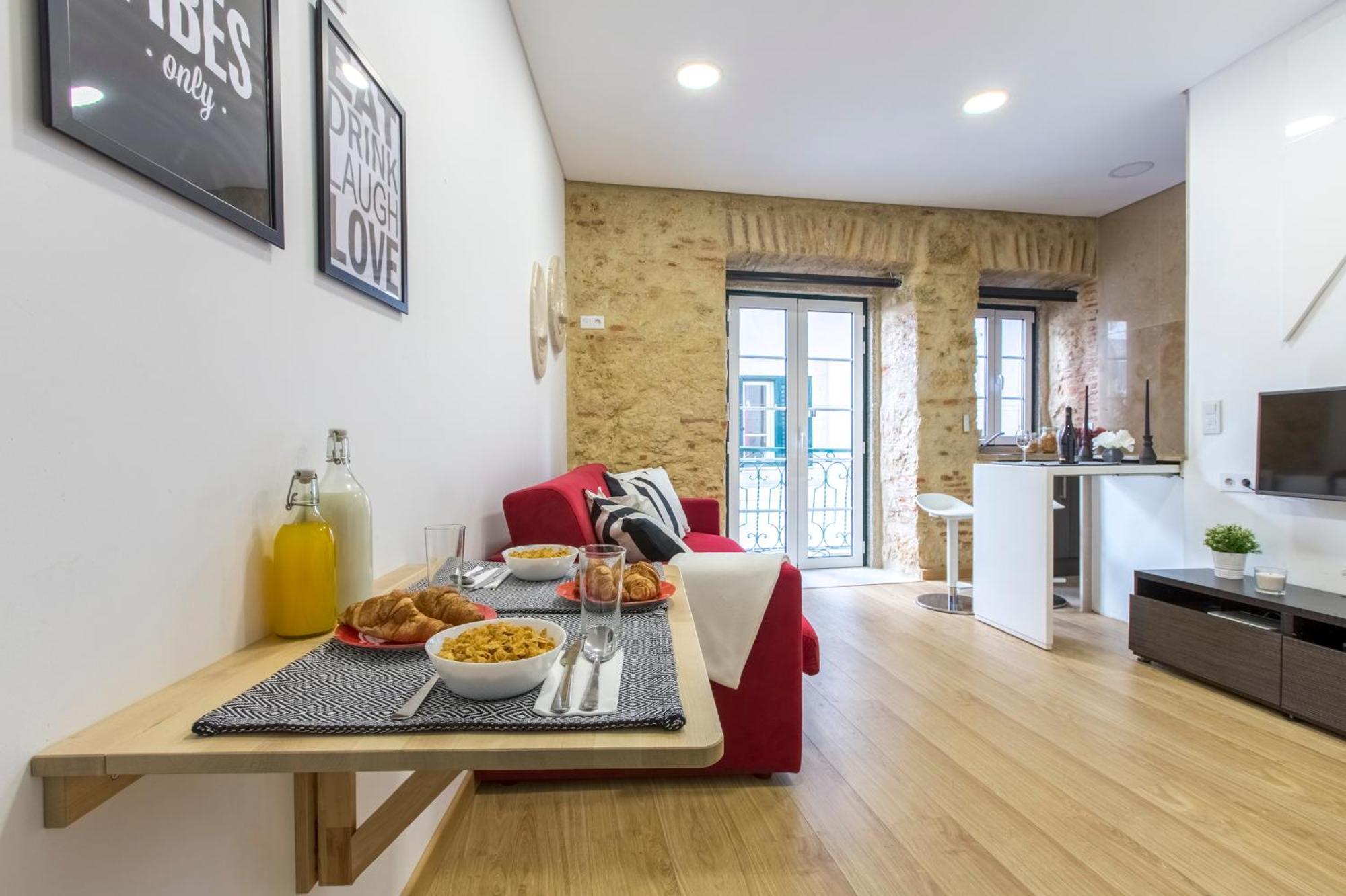 Apartment Heart Of Alfama - Historic Tiny House Lisbon