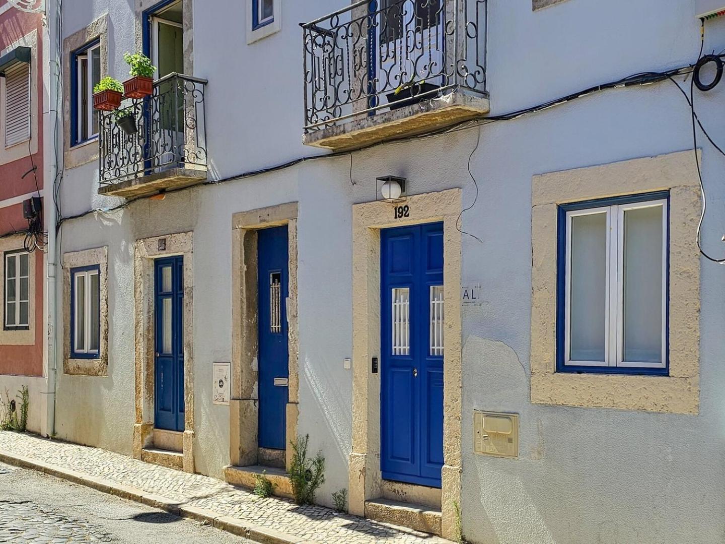 Apartment Like A Typical Portuguese House With Private Patio Lisbon