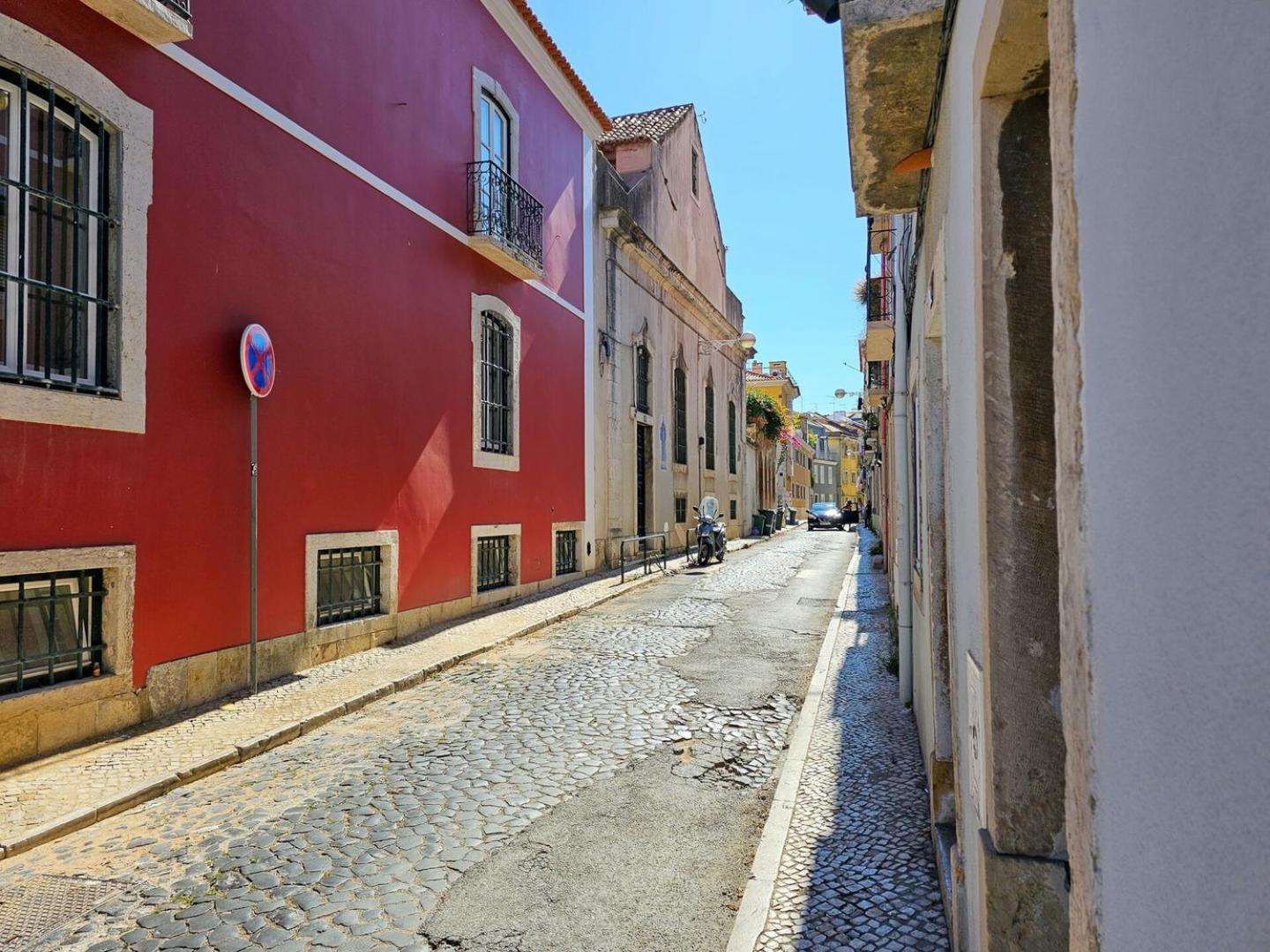 Like A Typical Portuguese House With Private Patio Apartment Lisbon