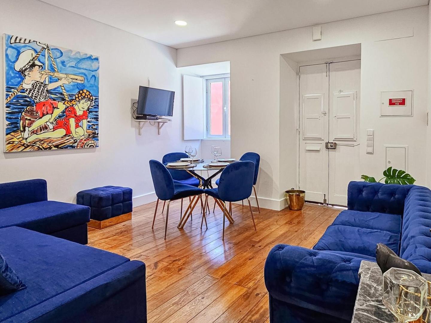 Like A Typical Portuguese House With Private Patio * Lisbon