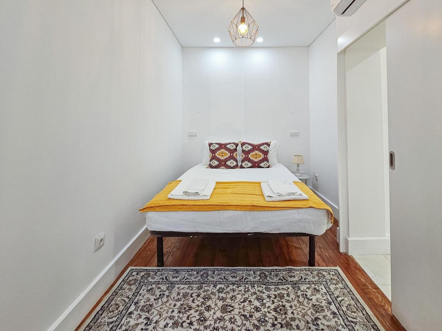 Like A Typical Portuguese House With Private Patio * Lisbon