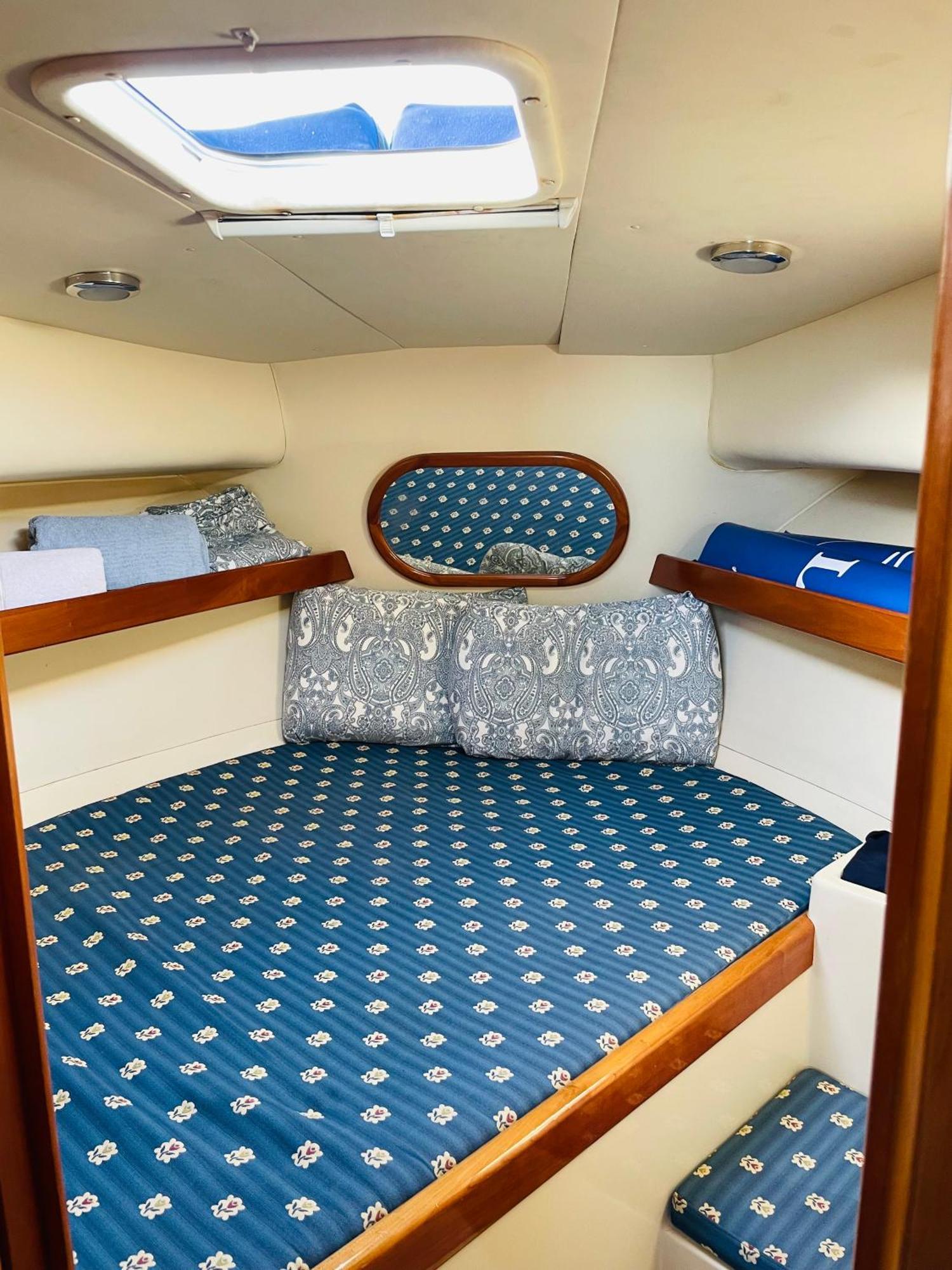 Romantic Boat On The Tagus River Botel