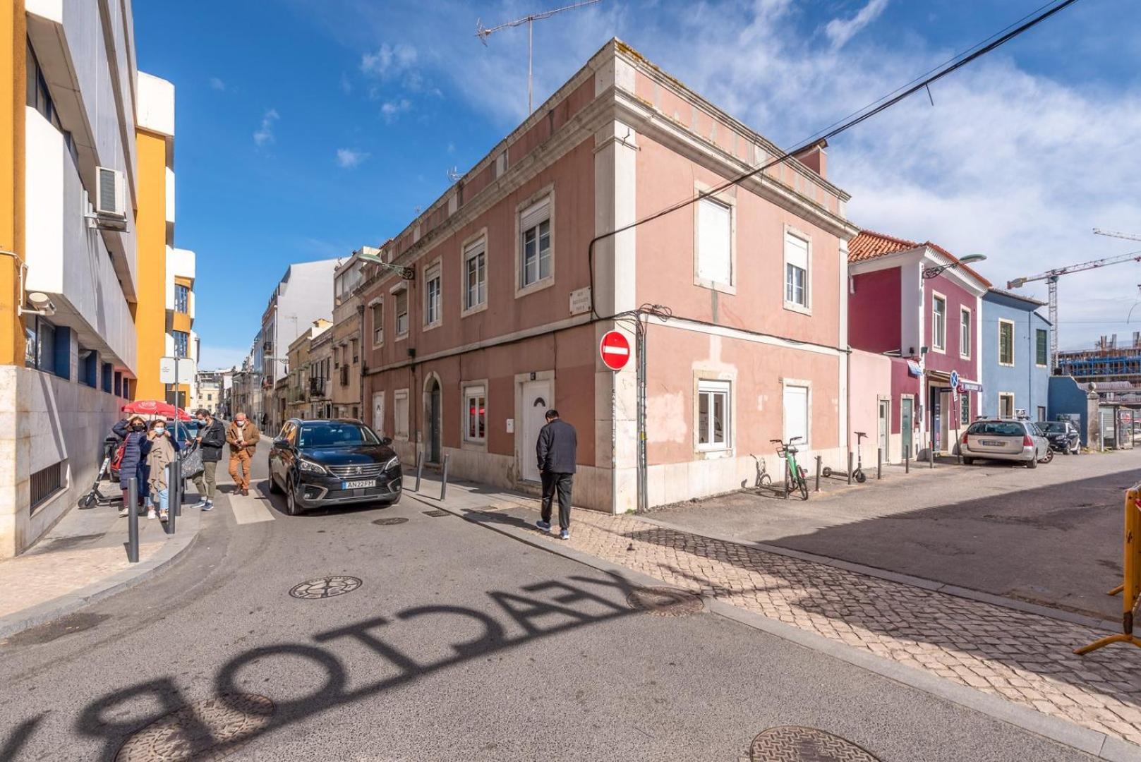 Guestready - Colourful And Modern Lxfactory Holiday home Lisbon