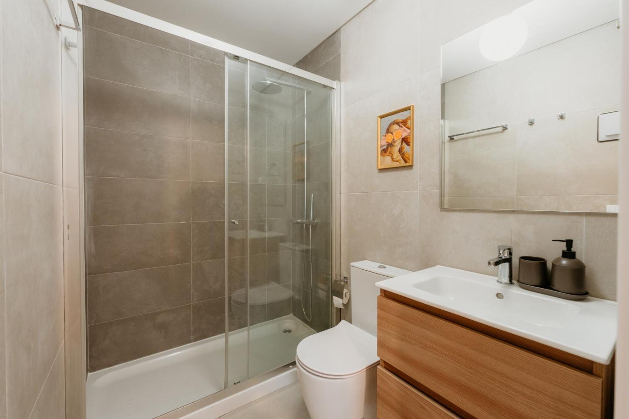 Orange House - Modern Two-bedroom Rc D
