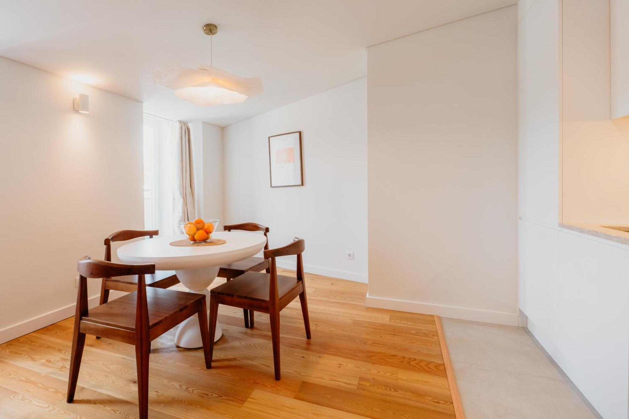 Orange House - Stunning One-bedroom 2e Apartment