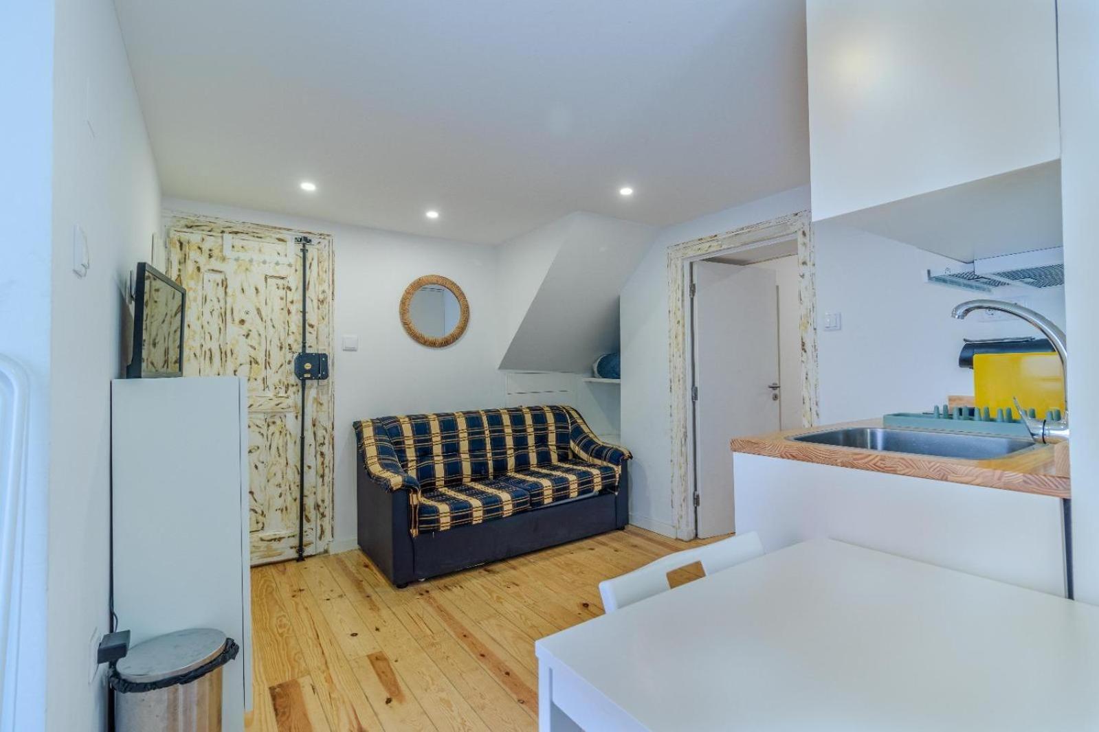 Panteon Aparment *
