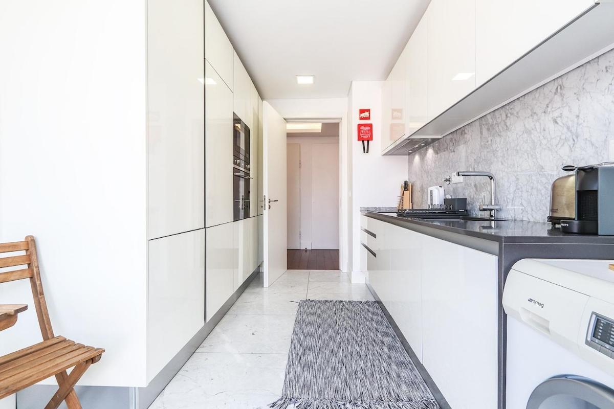 Alcantara Lovely With Balcony 2 Bdr With Ac Apartment