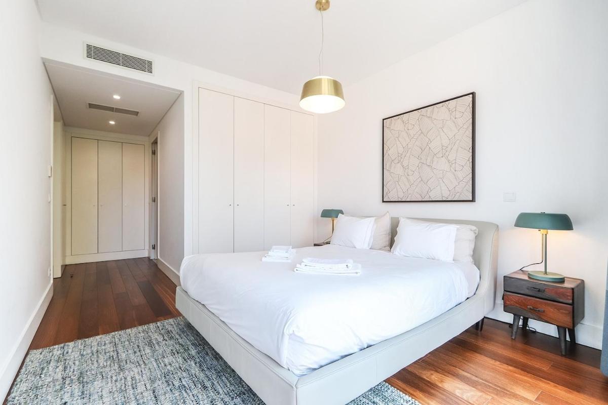 Alcantara Lovely With Balcony 2 Bdr With Ac Apartment *