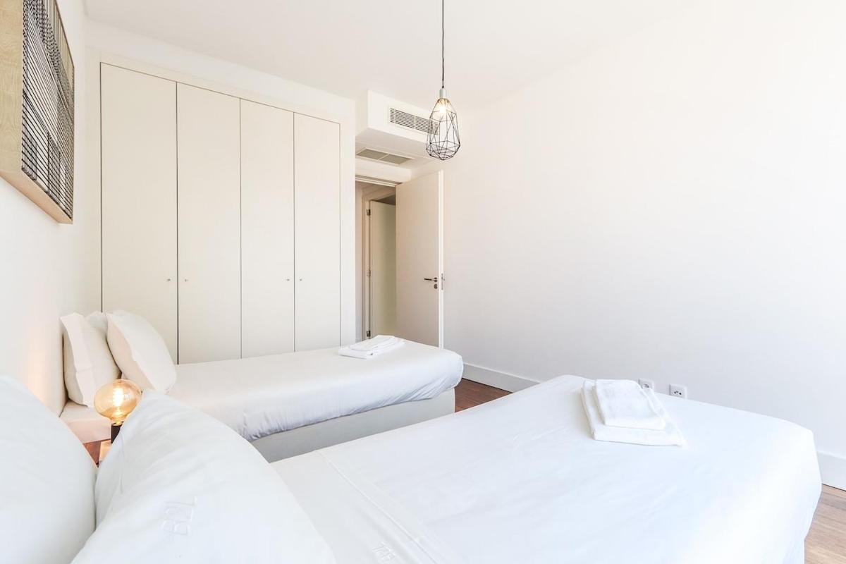Alcantara Lovely With Balcony 2 Bdr With Ac Apartment Lisbon