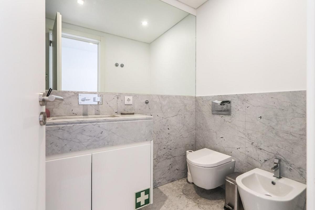 Apartment Alcantara Lovely With Balcony 2 Bdr With Ac Lisbon