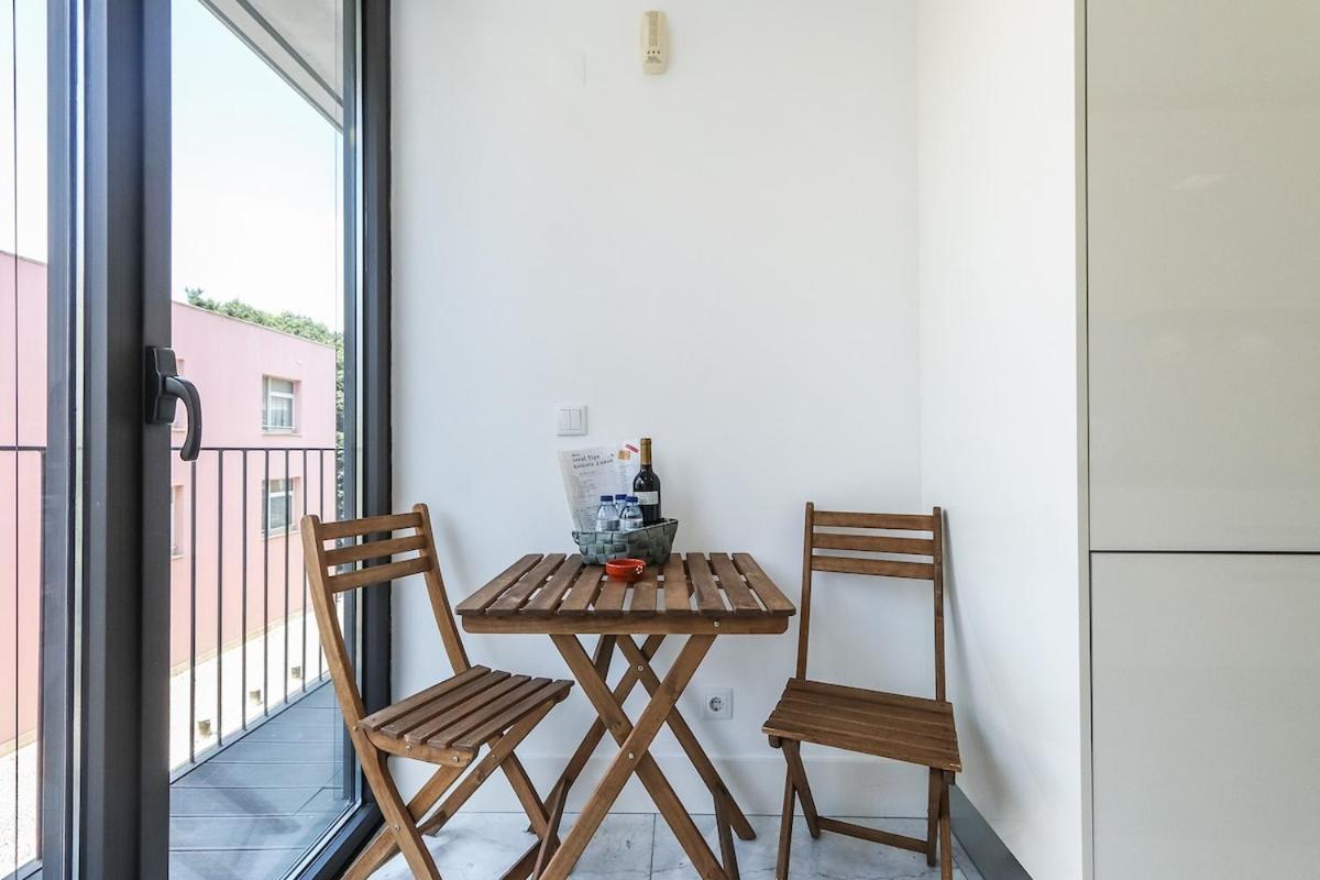Alcantara Lovely With Balcony 2 Bdr With Ac Apartment