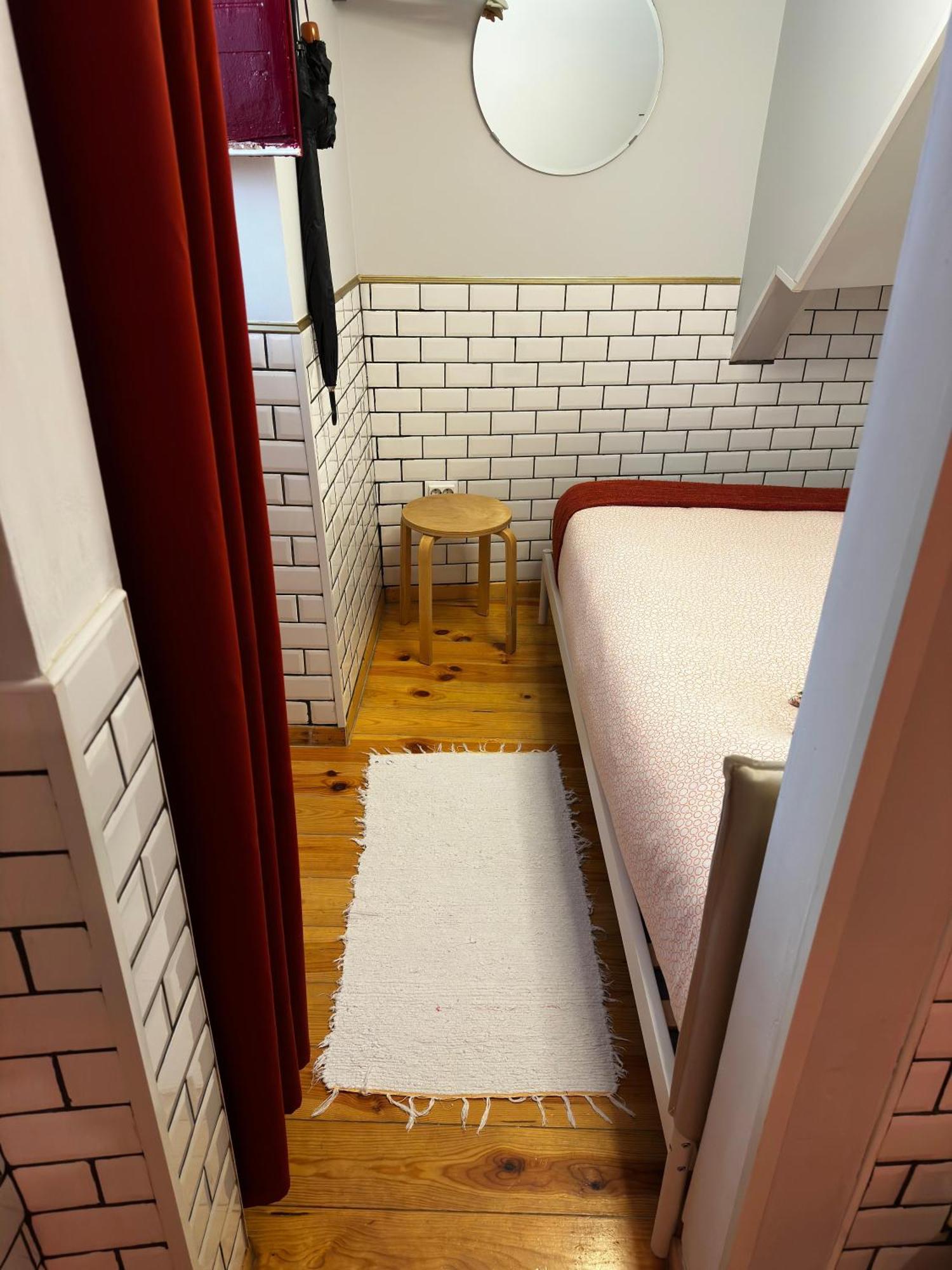 Lisbon Underground Apartment Lisbon