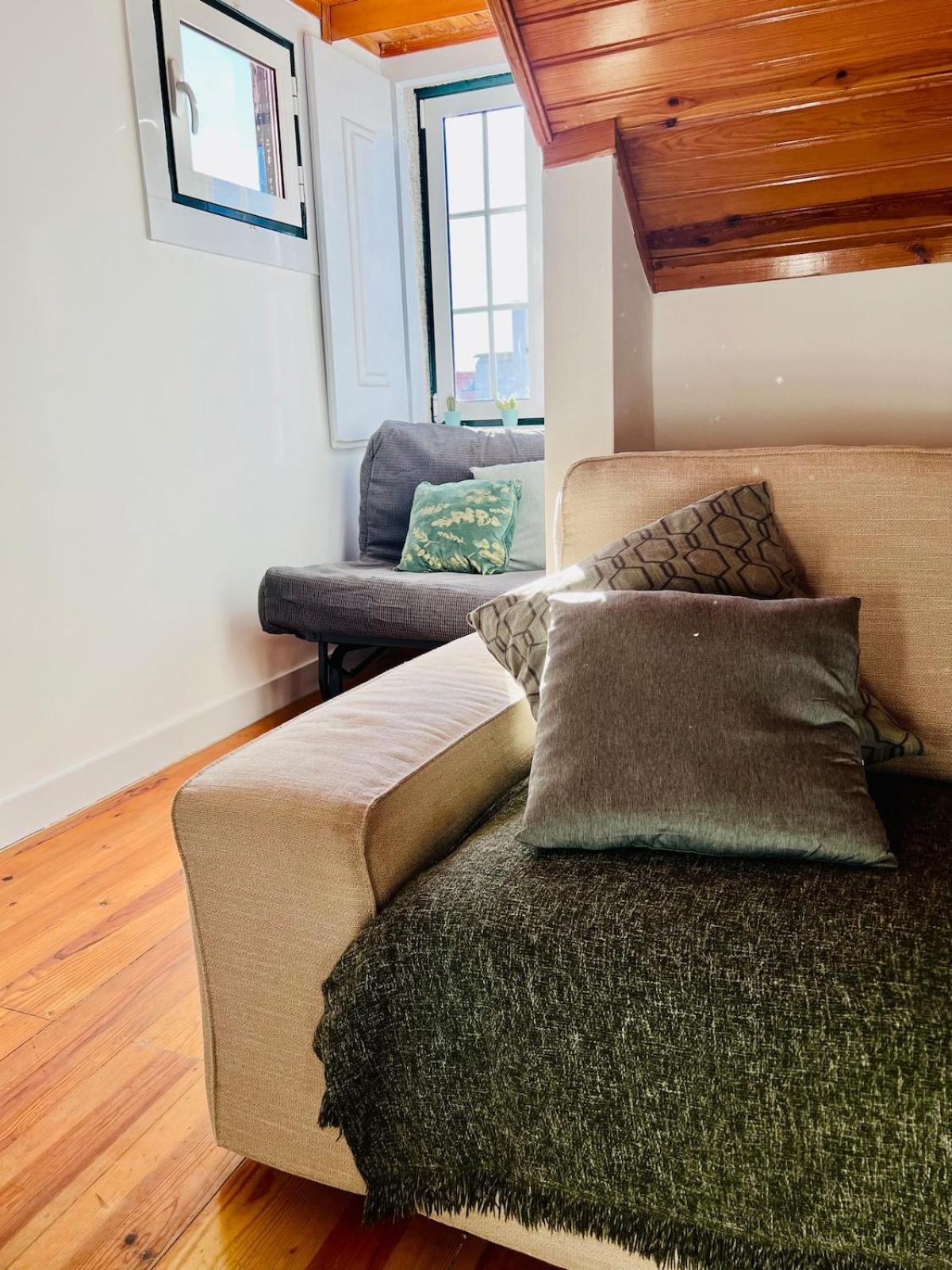Cozy Near Bairro Alto Apartment