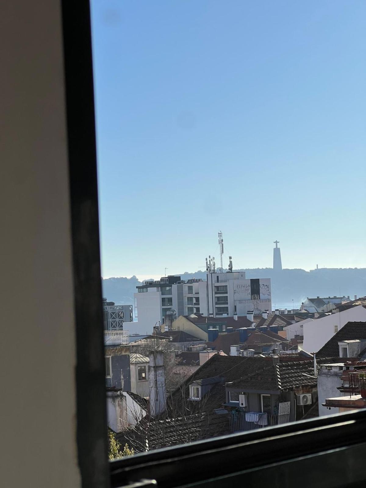 Apartment Cozy Near Bairro Alto Lisbon