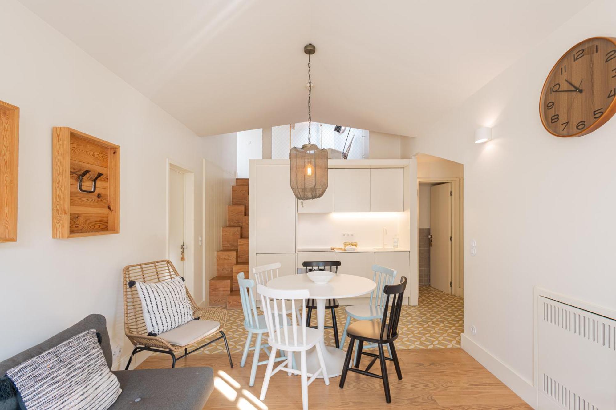 Apartment Almaria - Officina Real | Chiado Lisbon