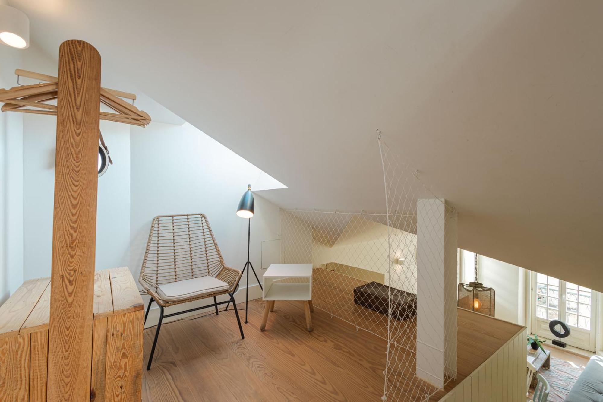 Almaria - Officina Real | Chiado * Lisbon