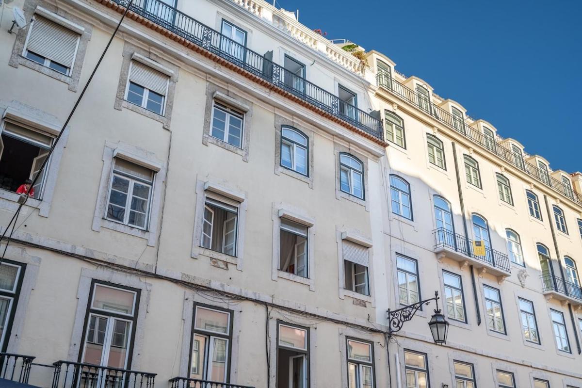 Lovely 2 Bed In The Heart Of With Ac Lisbon