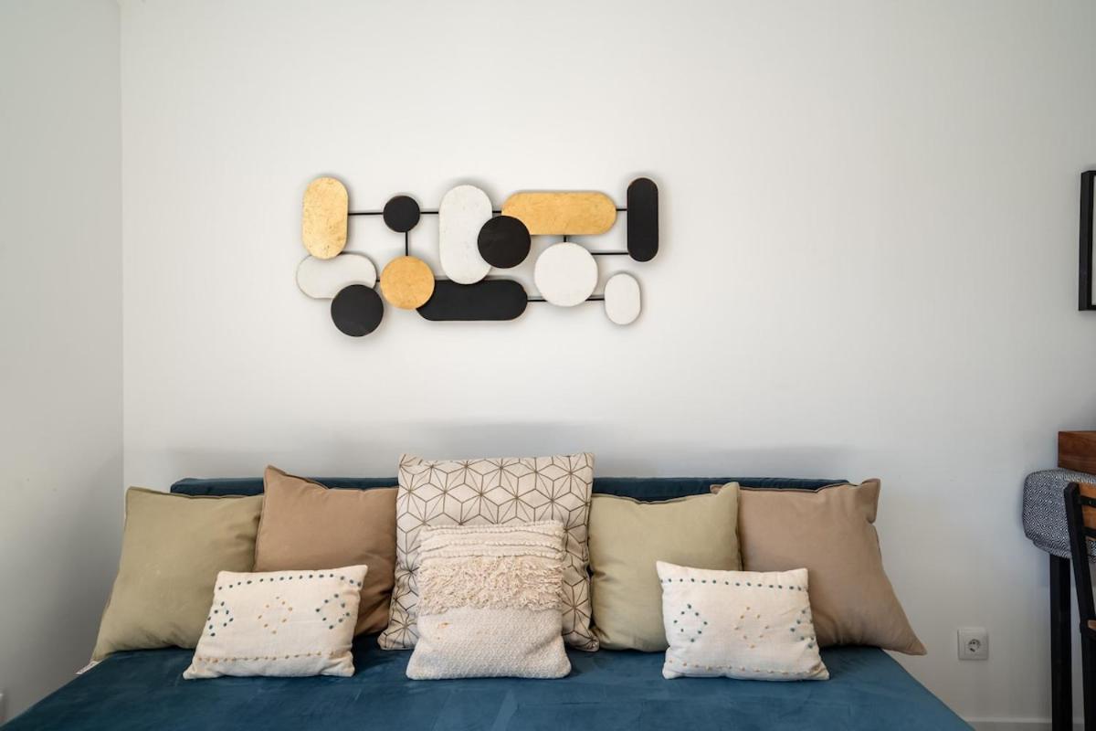 Apartment Lovely 2 Bed In The Heart Of With Ac Lisbon