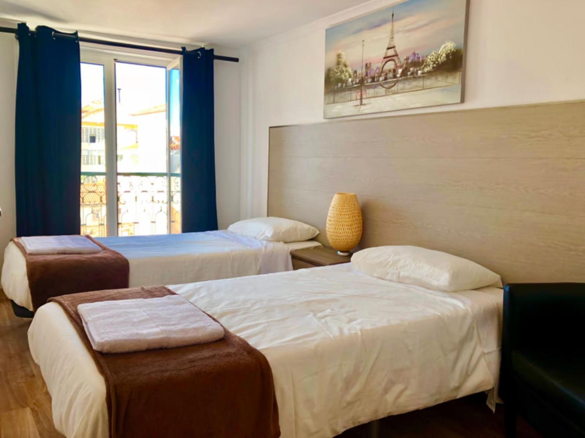 Downtown Penthouse Balcony River View Apartment Lisbon