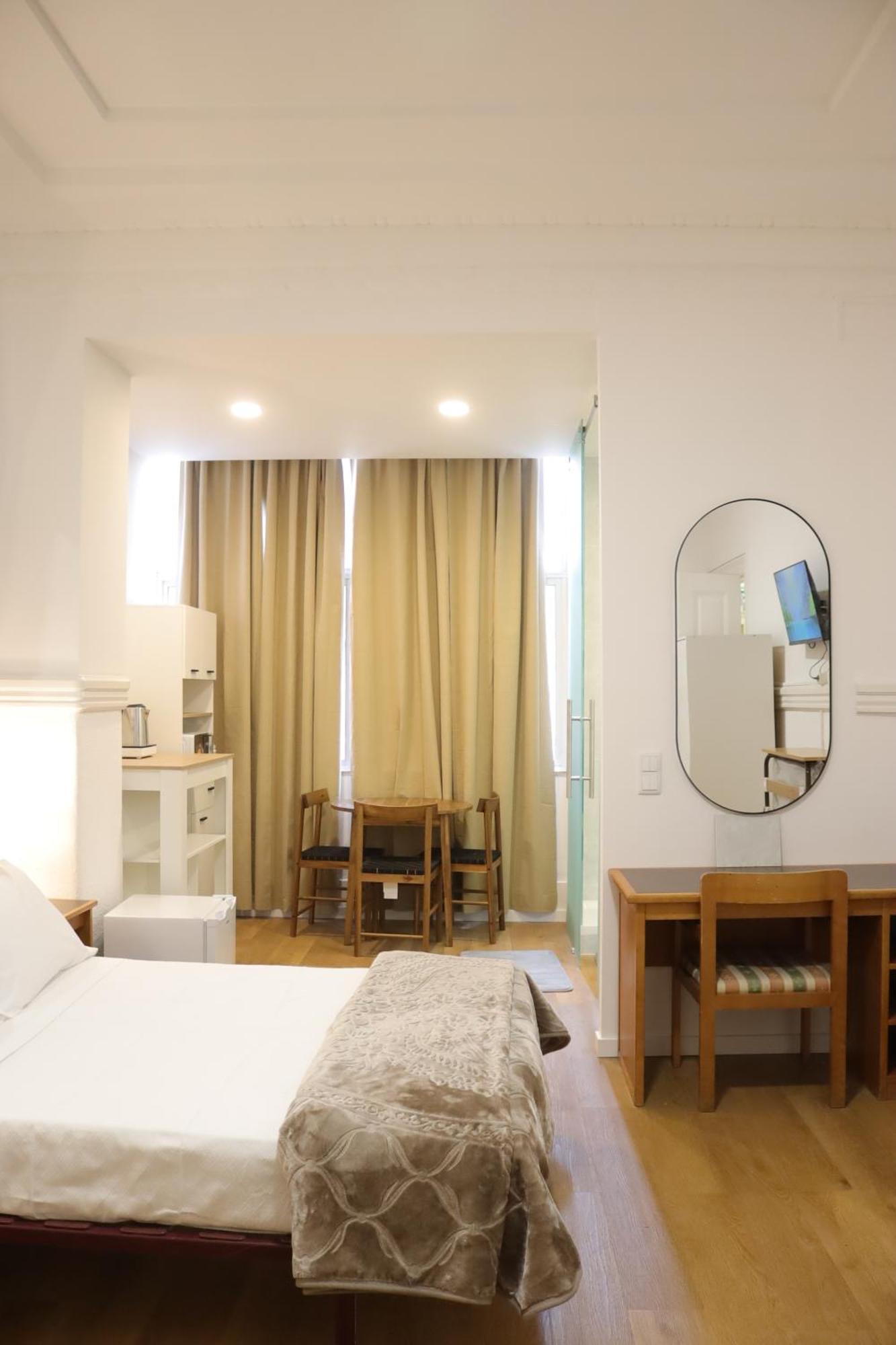 Midis - Local Accommodation Lisbon