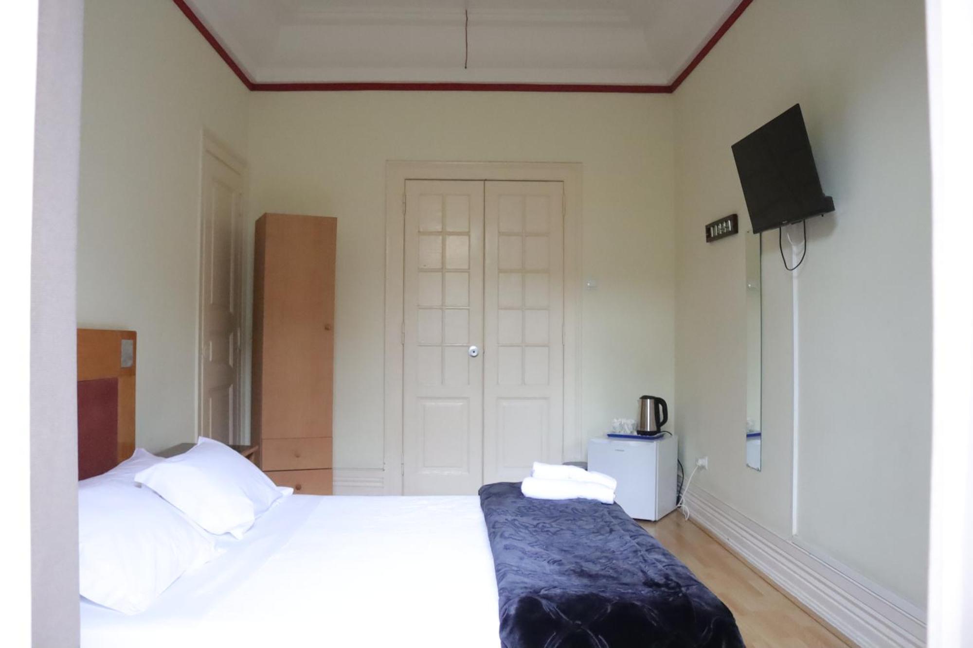Midis - Local Accommodation Lisbon