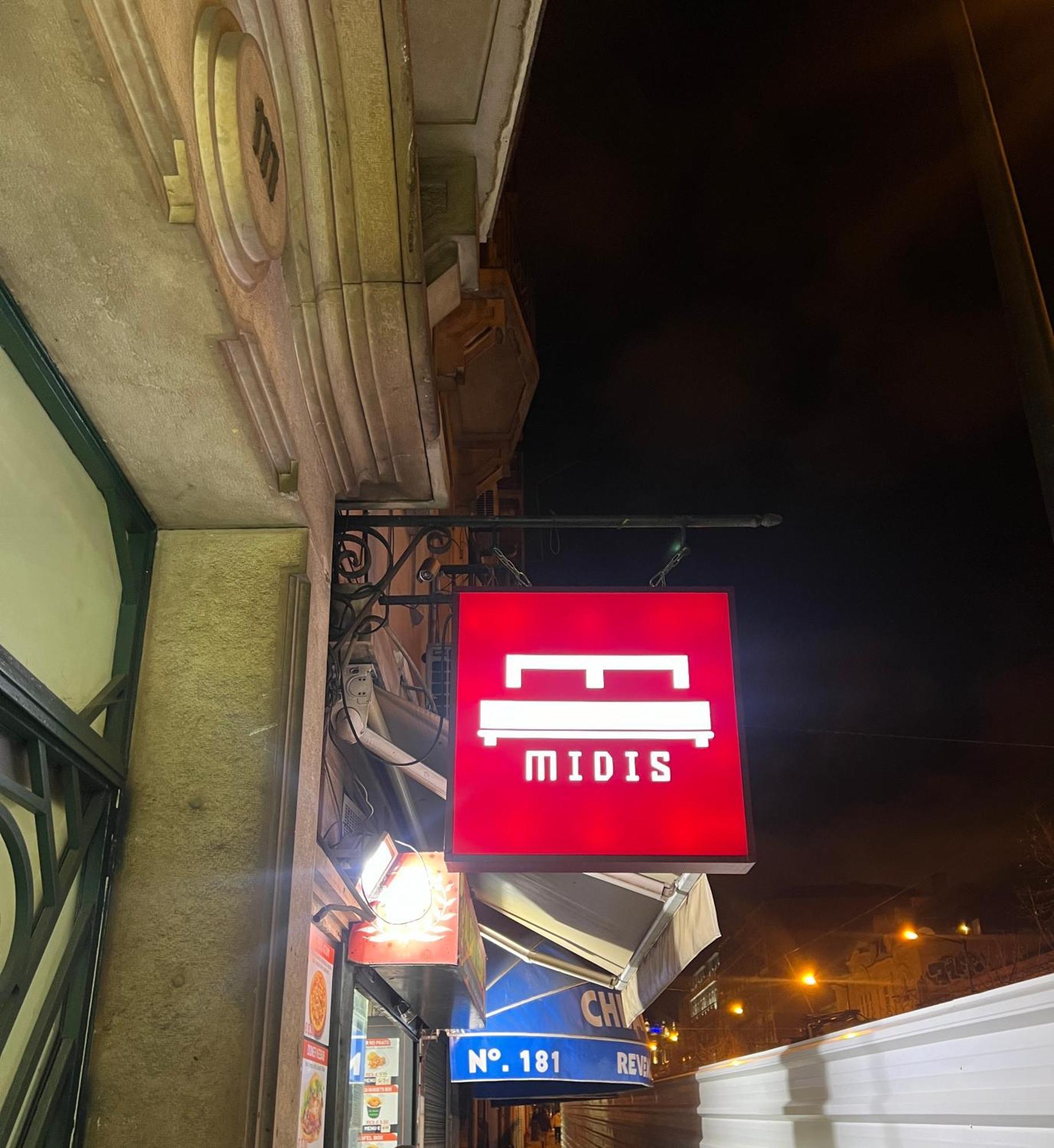 Midis - Local Accommodation Guest house