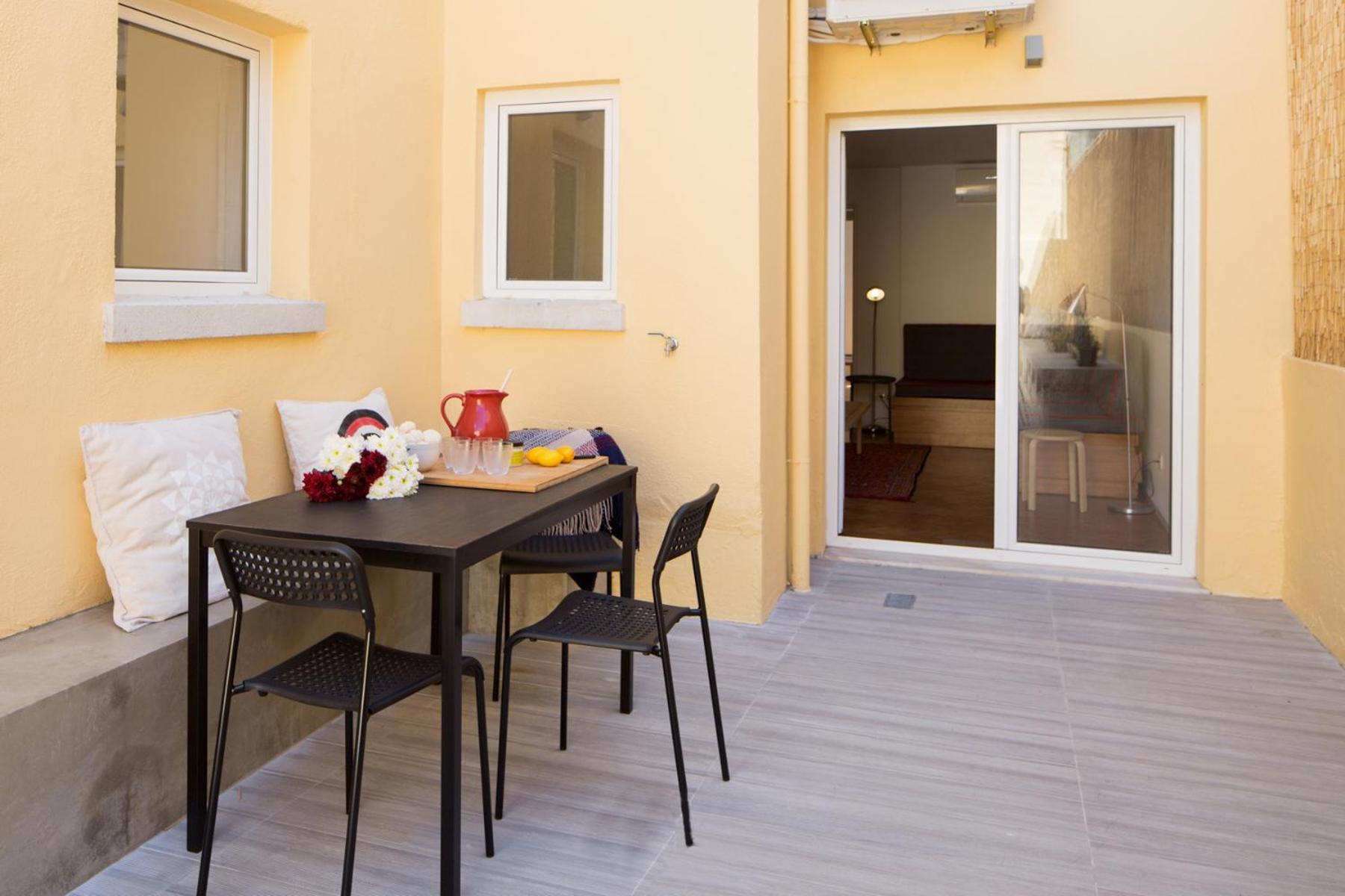 Stylish With Private Patio By Lovelystay * Lisbon