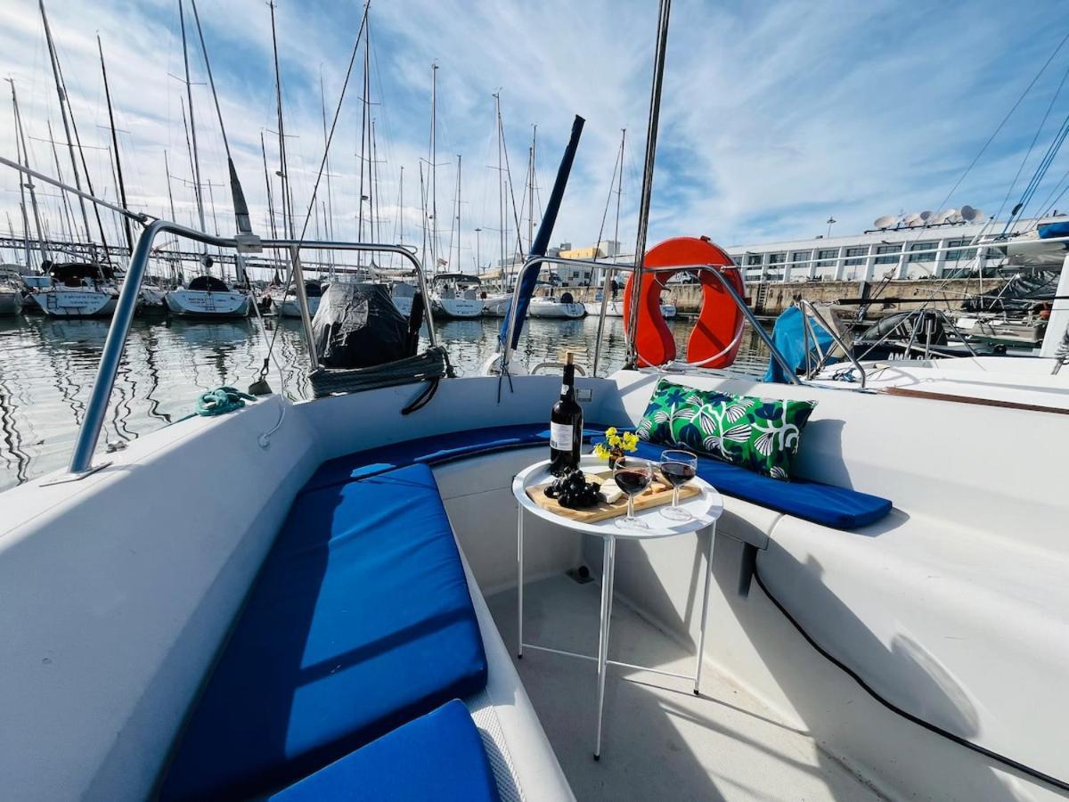 Bacus - Your Floating Hideaway In * Lisbon