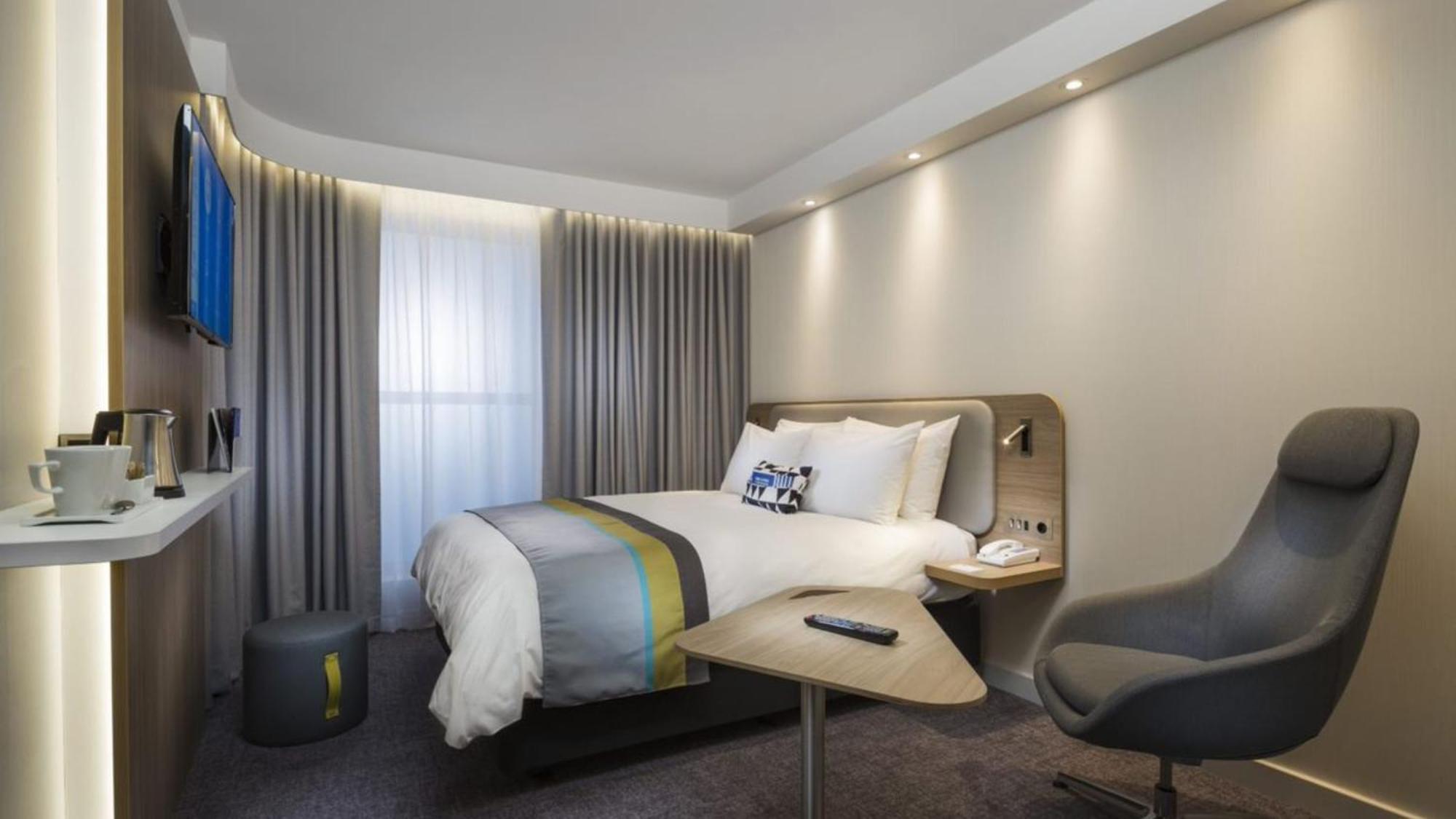 Holiday Express & - Principe Real By Ihg 3* Lisbon