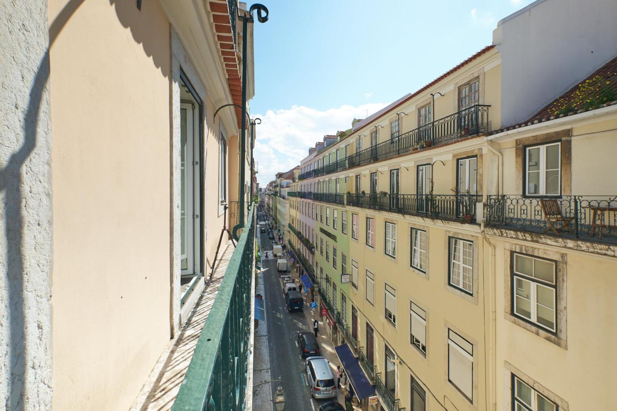 Ando Living - Santa Justa 79 House Lisbon
