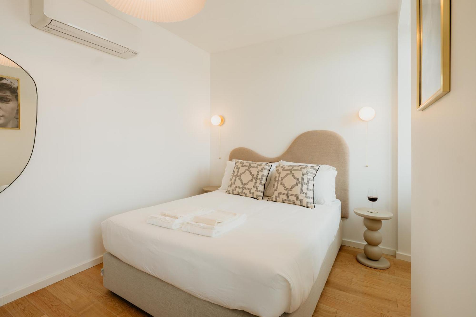 Apartment Pink House Beautiful 2 Bedroom Flat In Center